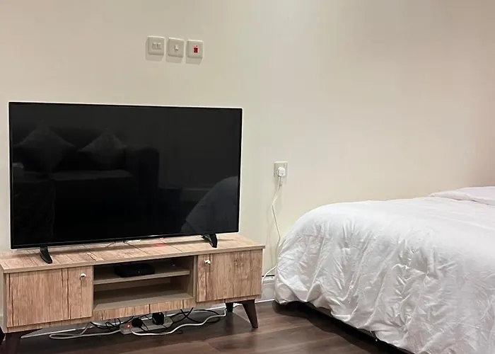 استيديو بالعقيق بدخول ذاتي C3