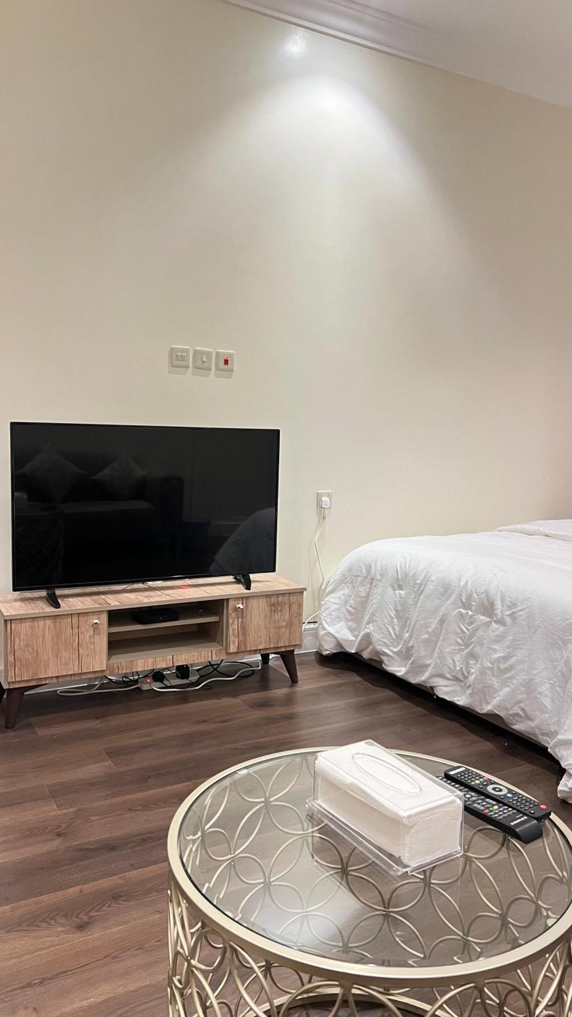 استيديو بالعقيق بدخول ذاتي C3 *
