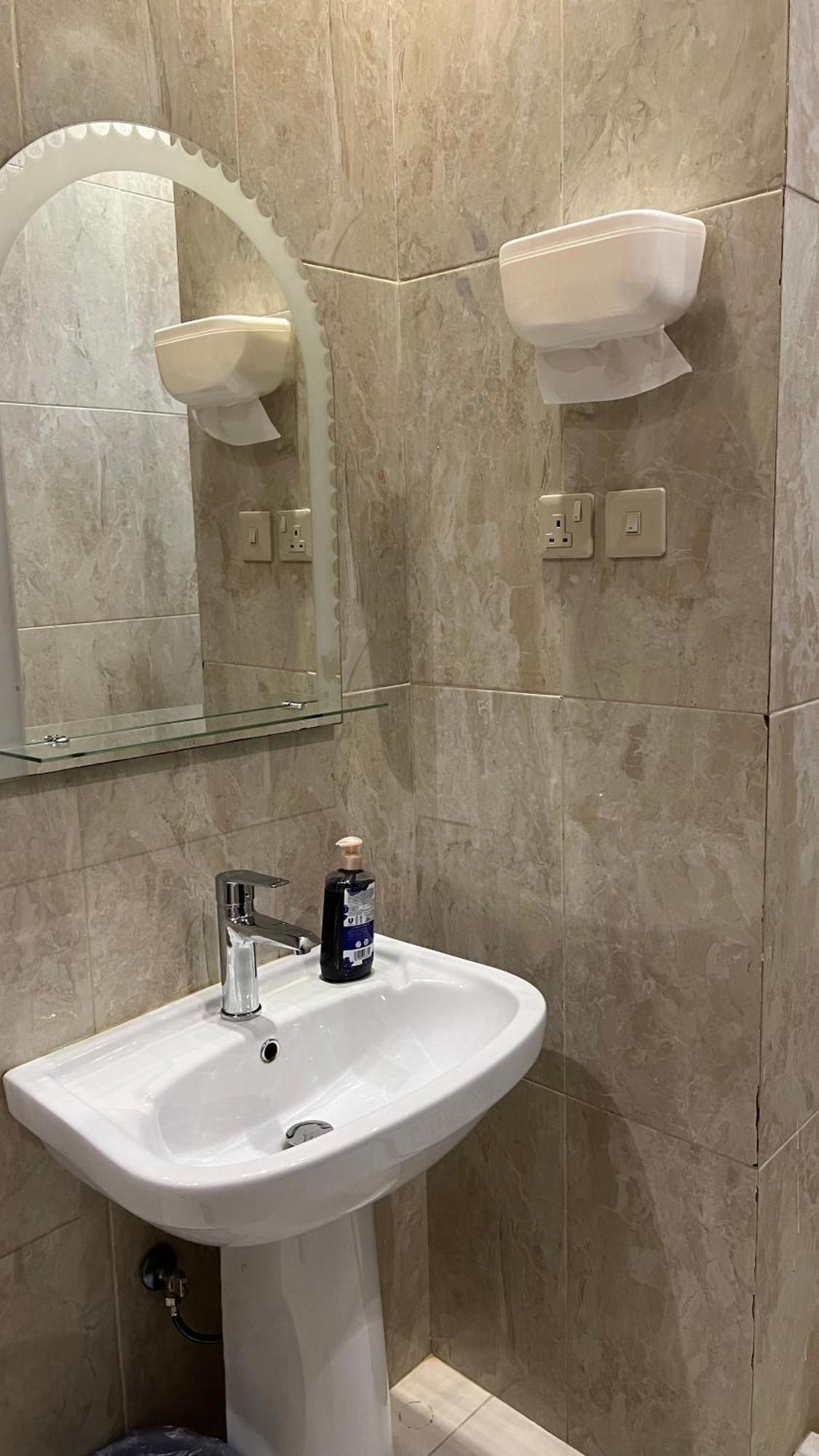 Apartment استيديو بالعقيق بدخول ذاتي C3