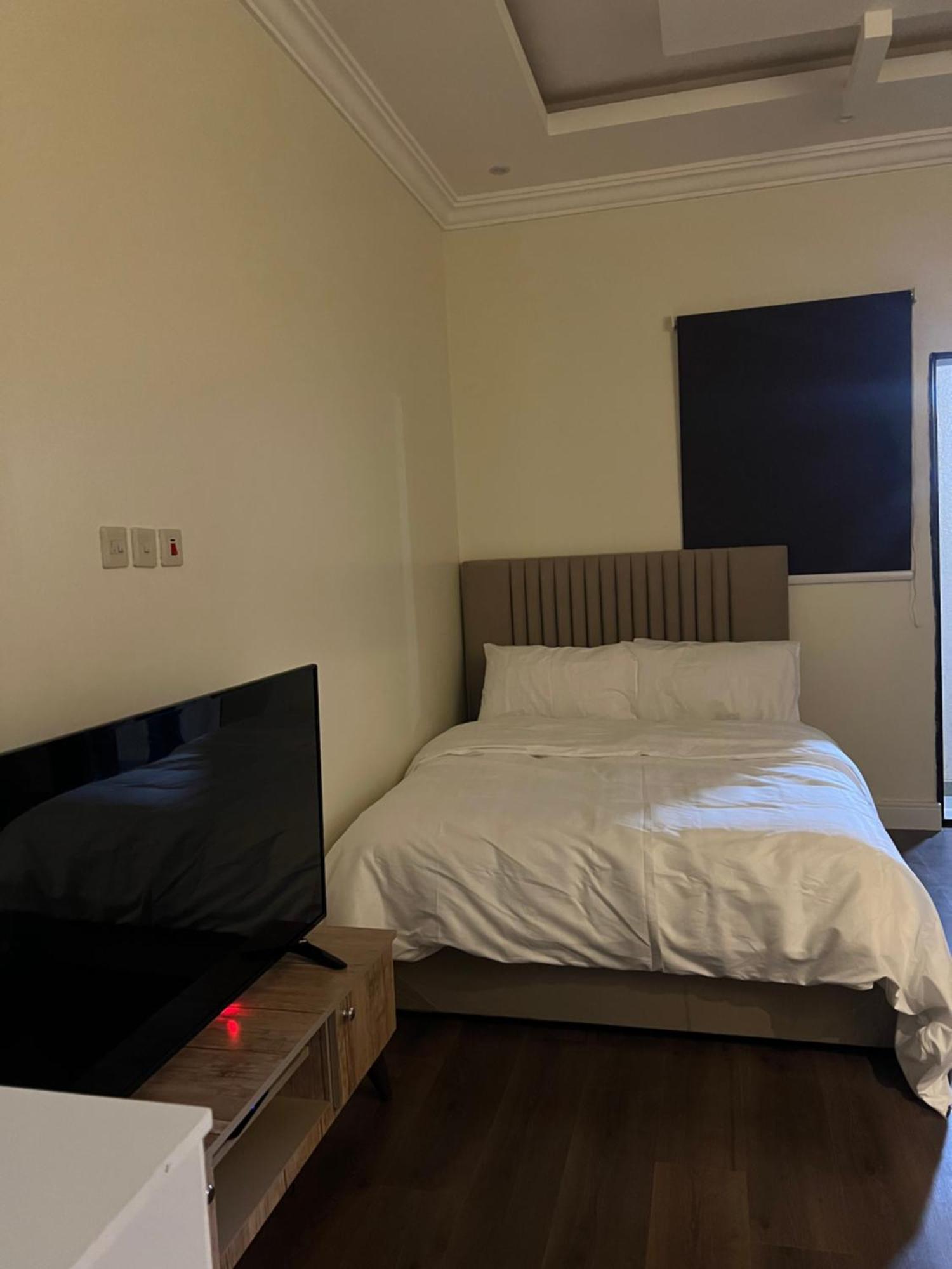 Apartment استيديو بالعقيق بدخول ذاتي C3 *